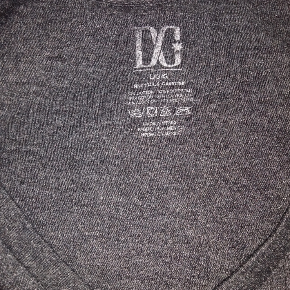 DC tshirt - Picture 2 of 2